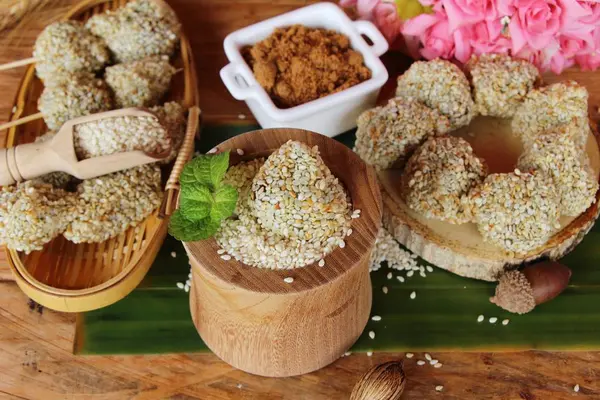 Dolci di sesamo e semi di sesamo è delizioso — Foto Stock