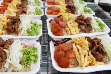 Karides hamur kızarmış pilav lezzetlidir