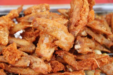 kızarmış tavuk içinde belgili tanımlık çarşı lezzetlidir