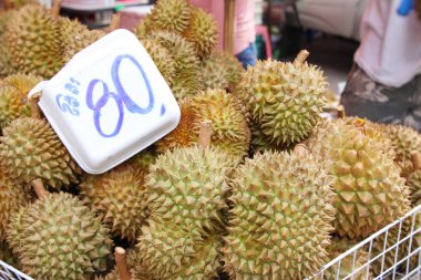 Durian meyve içinde belgili tanımlık çarşı lezzetlidir