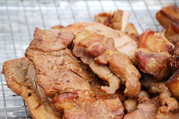 Schweinebraten schmecken auf dem Markt — Stockfoto