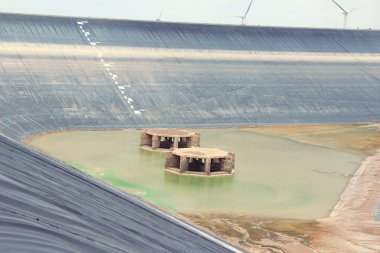 Barajı su depolama için elektrik olduğunu