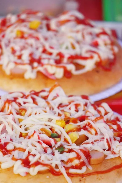 İtalyan pizza lezzetlidir — Stok fotoğraf