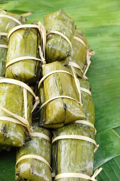 Arroz pegajoso con coco delicioso, postre tailandés — Foto de Stock