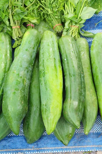 Papaya fresca para cocinar en el mercado —  Fotos de Stock
