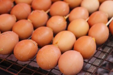 Kızarmış yumurta sokak gıda lezzetli 