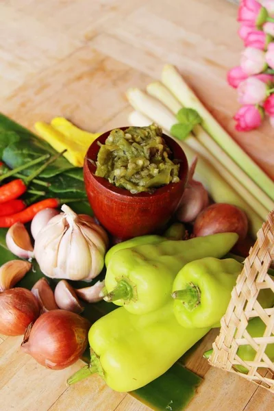 Nam Prik Num (Northern Thai Green Chilli Dip) — Stock Photo, Image