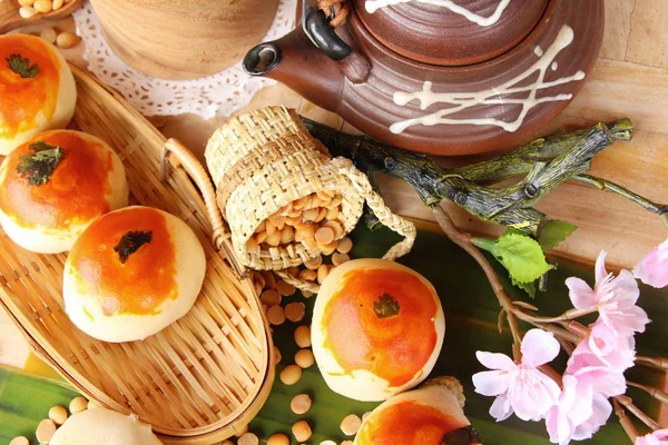 Festival moon pasta - Çin kek ve çay