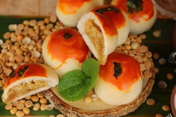 Festival moon pasta - Çin kek ve çay