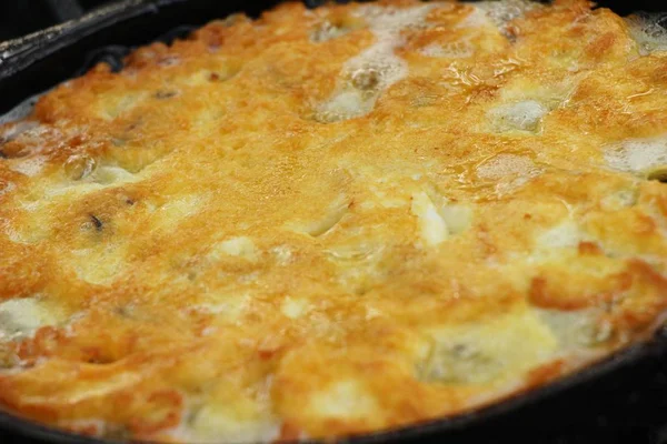 Kızarmış istiridye omlet ile gevrek nefis