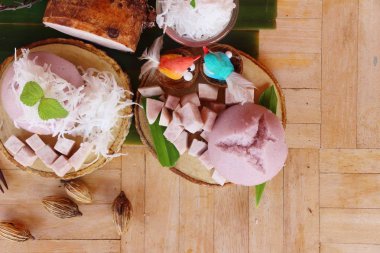 Cevizli tatlı taro kek lezzetli haşlanmış