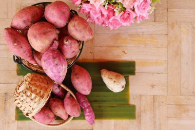 Taze yam ve yemek pişirmek için dilim