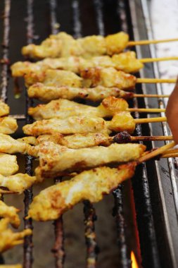 Izgara domuz eti satay Ocak, sokak gıda