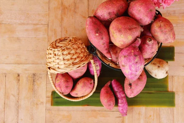 Taze yam ve yemek pişirmek için dilim