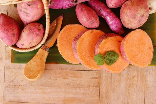 Taze yam ve yemek pişirmek için dilim