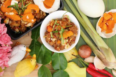 Domuz eti biber salamura yumurtayla lezzetli Yapıştır