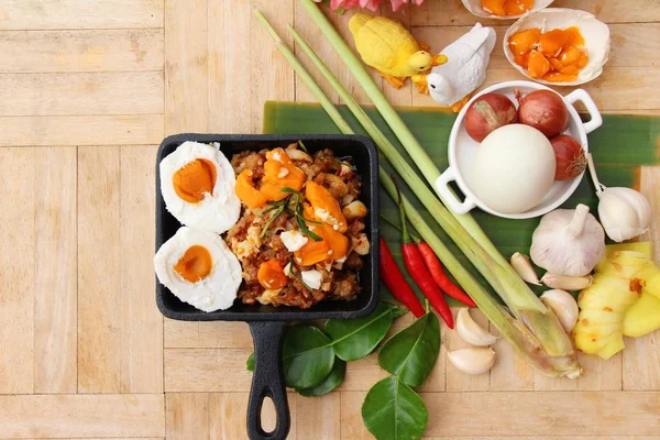 Domuz eti biber salamura yumurtayla lezzetli Yapıştır