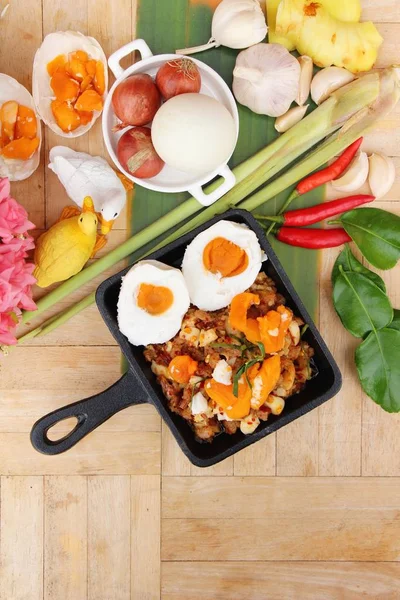 Domuz eti biber salamura yumurtayla lezzetli Yapıştır