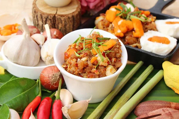 Domuz eti biber salamura yumurtayla lezzetli Yapıştır