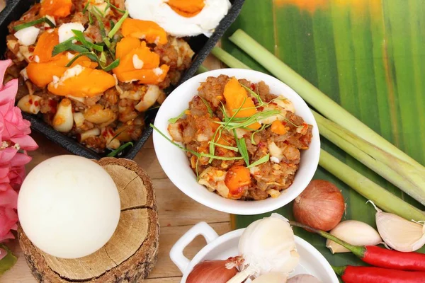 Domuz eti biber salamura yumurtayla lezzetli Yapıştır