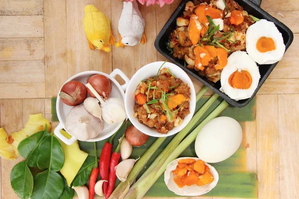 Domuz eti biber salamura yumurtayla lezzetli Yapıştır