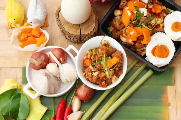 Domuz eti biber salamura yumurtayla lezzetli Yapıştır