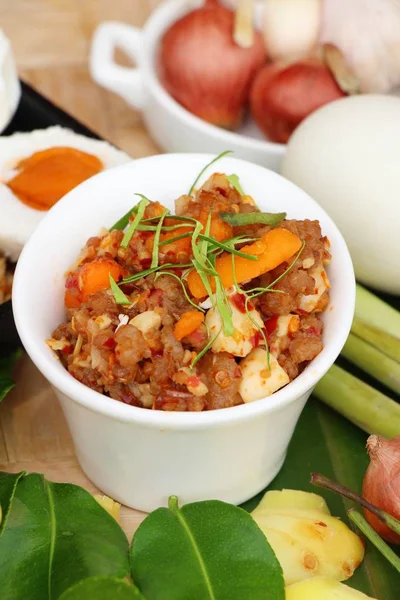 Domuz eti biber salamura yumurtayla lezzetli Yapıştır