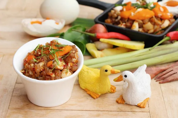 Domuz eti biber salamura yumurtayla lezzetli Yapıştır