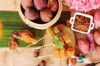 Tatlı şeker ile haşlanmış patates