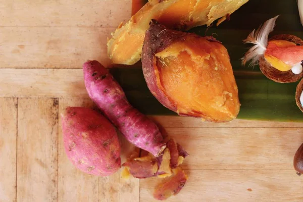 Tatlı şeker ile haşlanmış patates