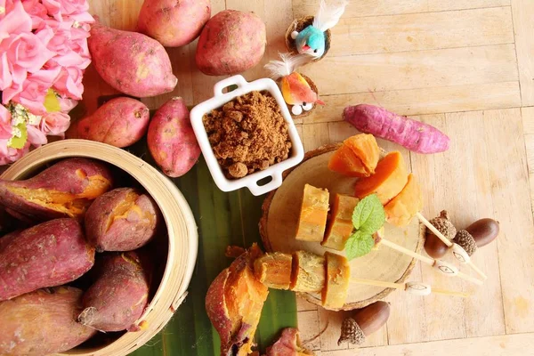 Tatlı şeker ile haşlanmış patates