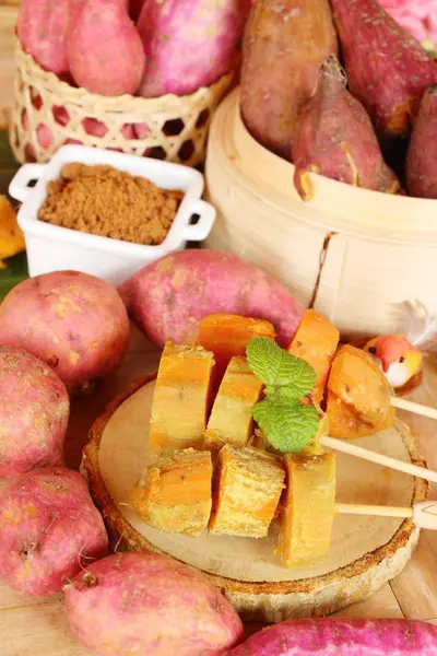 Tatlı şeker ile haşlanmış patates