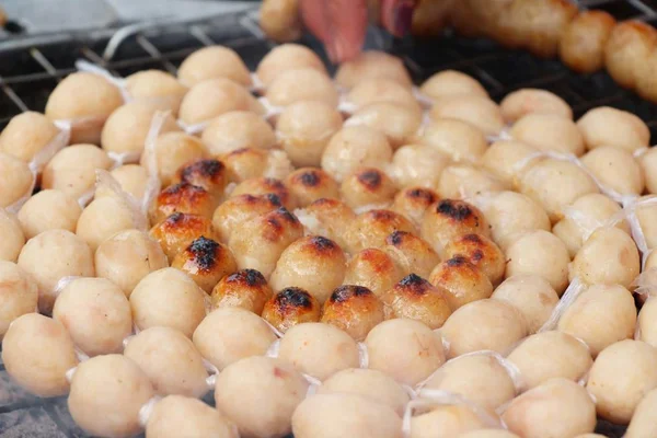 Sosis panggang asia sangat enak di pasaran — Stok Foto