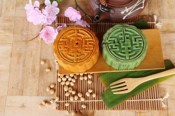 Festival moon pasta - Çin kek ve çay