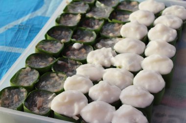 Hindistan cevizi krem Tepesi pudingle lezzetlidir