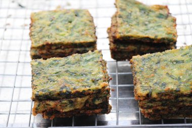 sarımsak chives ile lezzetli dolma pişmiş hamur tatlısı