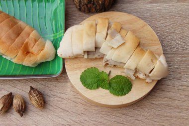 Vietnamca ekmek dilimleri soslu lezzetli