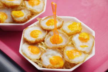 Bıldırcın yumurtası sokak gıda lezzetli