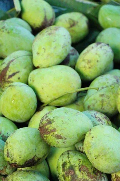 Mango fruit in the market — Stock Photo, Image