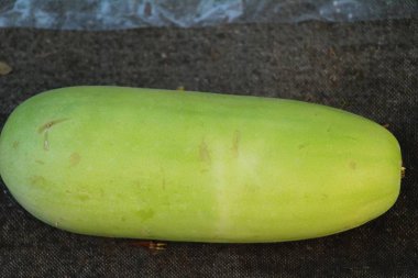 Kış belgili tanımlık çarşı içinde yemek pişirmek için kavun