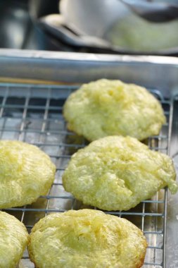 Derin kızarmış pirinç unu pandan lezzet, Tay gözleme