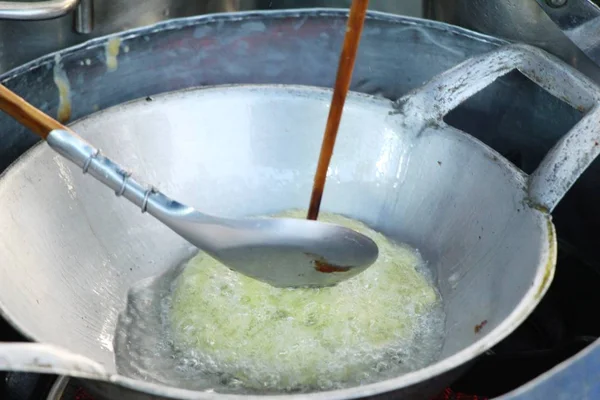 Deep Fried Rice Flour pandan flavour ,Thai pancake — Stock Photo, Image