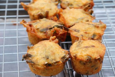 Taro tatlı fasulye, tatlı sos ile