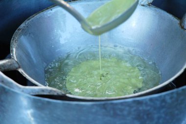 Derin kızarmış pirinç unu pandan lezzet, Tay gözleme