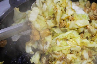 Dak baharatlı Galbi Pan, Kore yemeği