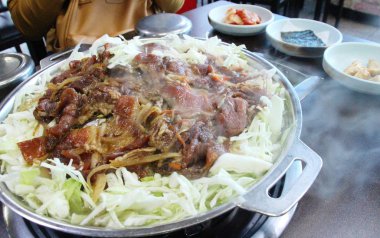 Bulgogi ile barbekü domuz eti ve sebze, Kore Gıda