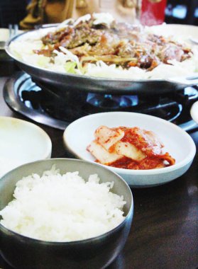 Bulgogi ile barbekü domuz eti ve sebze, Kore Gıda