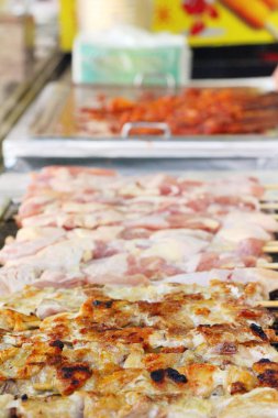 Baharatlı sos lezzetli Kore ile kavrulmuş tavuk