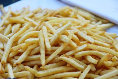 Patates kızartması lezzetli içinde belgili tanımlık çarşı