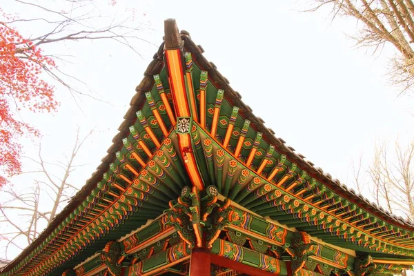 Traditional roof of ancient at Korean architecture — Stock Photo, Image